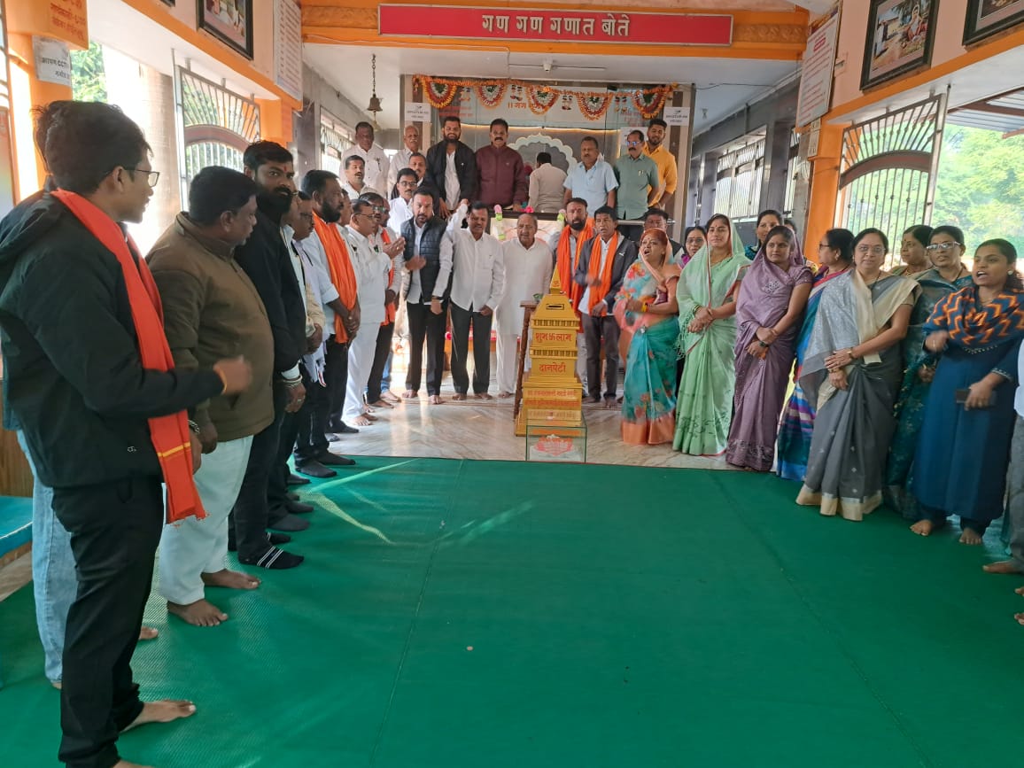 उमरखेड जनशक्ती पॅनलचे अधिकृत उमेदवार व नगराध्यक्ष पदाचे अधिकृत उमेदवार सौ. तेजश्रीताई संतोष जैन यांच्या प्रचाराला शुभारंभ