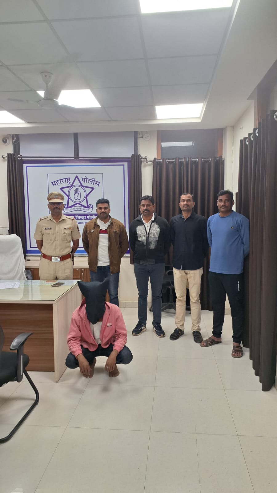 खुनाचा प्रयत्न करुन 06 महिन्यापासुन फरार असलेला पाहिजे आरोपीस अटक डिटेक्शन बैच (DB) उमरखेड यांची कारवाई