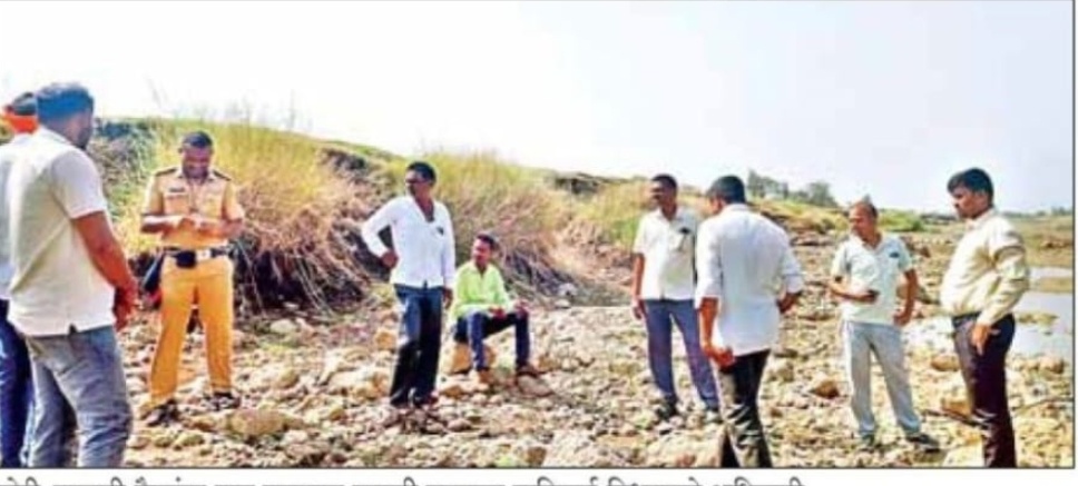 बोरी - चातारी रेतीघाटावर खनीकर्म अधिकाऱ्यांनी केली पाहणी.