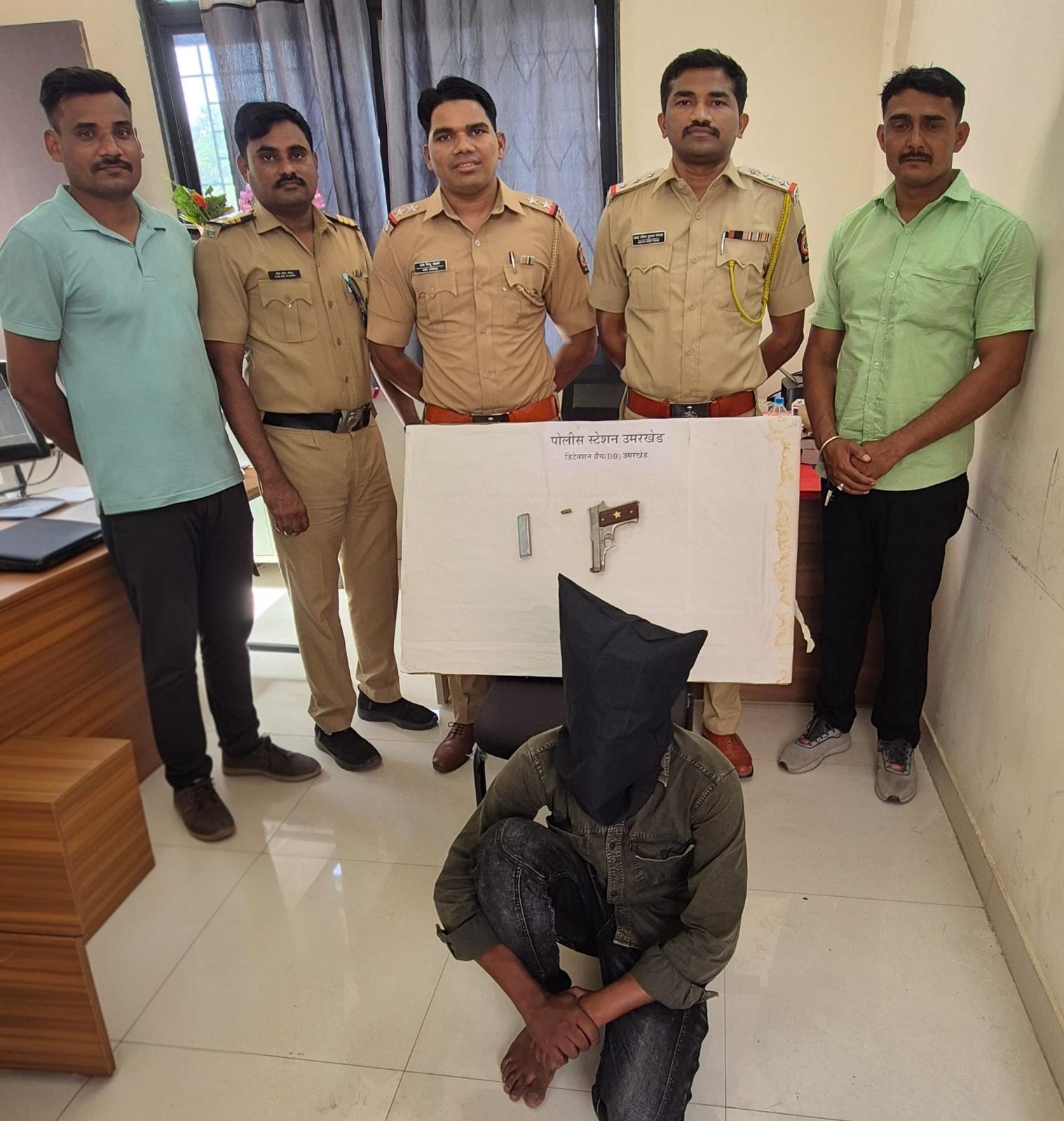 उमरखेड येथील पोलीस स्टेशन अंतर्गत डीबी पथकाची कारवाई.देशी कट्टा जप्त युवकाला अटक