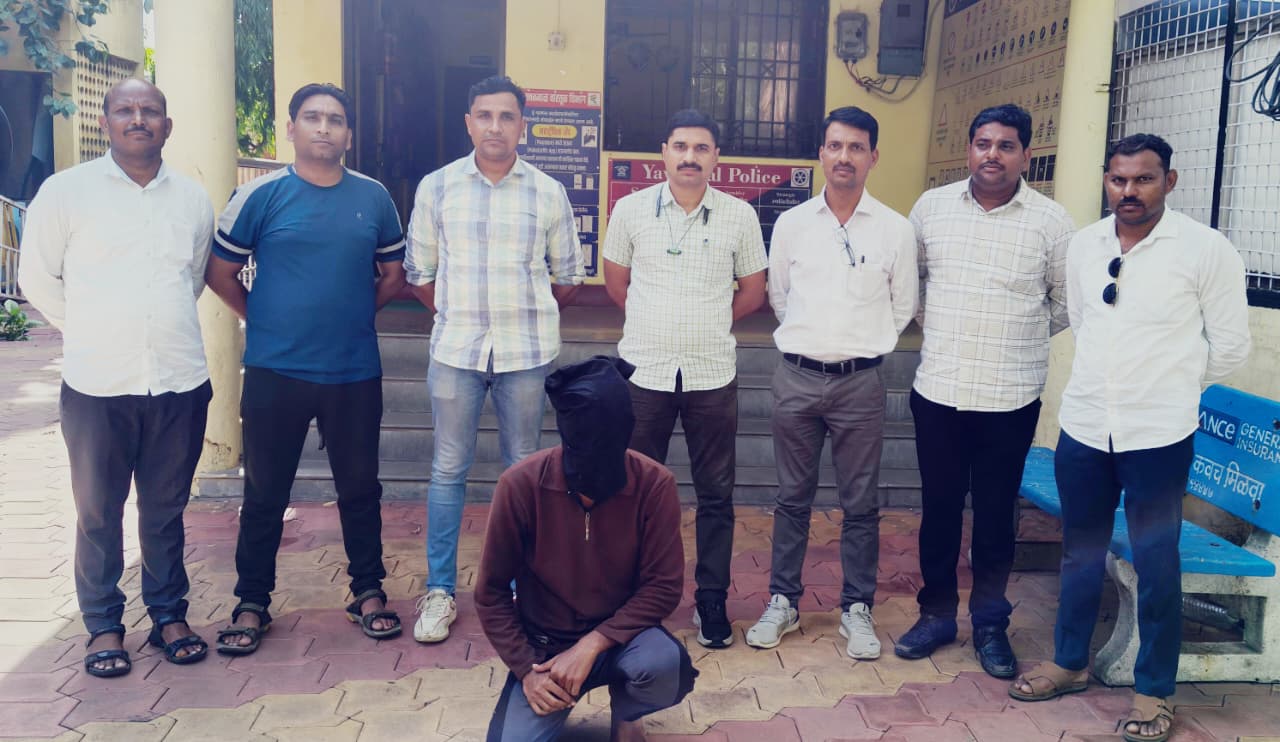 पोलीस स्टेशन उमरखेड हददीतील चाकू हल्ला गुन्हयातील फरार मुख्य आरोपी अटक स्थानिक गुन्हे शाखा यवतमाळ यांची कारवाई.